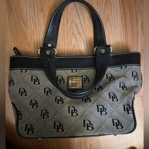 Vintage Dooney & Bourke Black and Tan Shoulder Bag